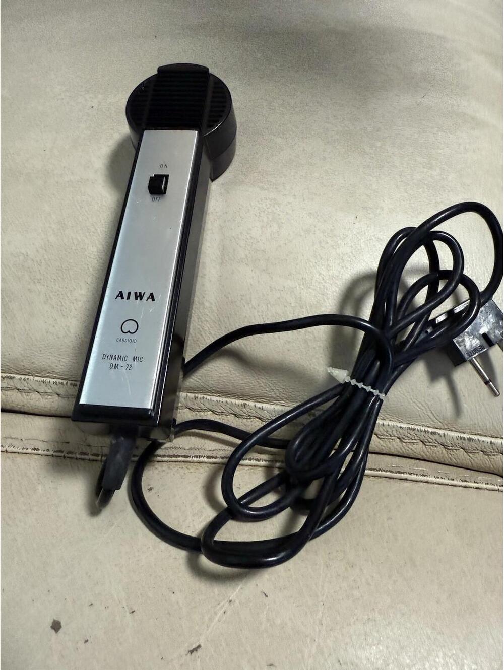 AIWA Cardioid Dynamic DM-72 Microphone - Vintage Mic, Untested